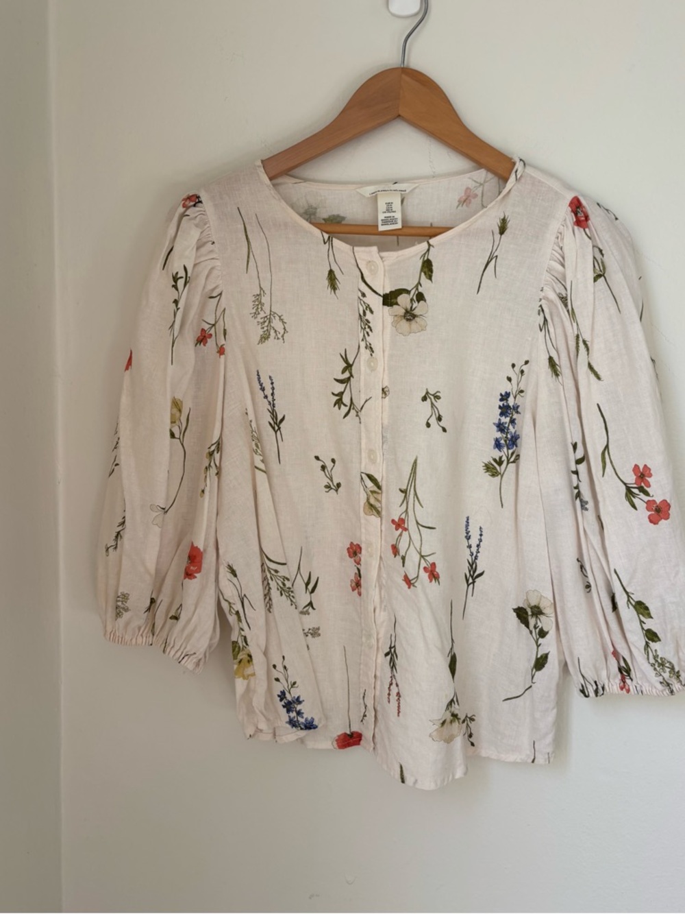 H&M Floral Button-Front Puff Sleeve Top - Cream linen blend